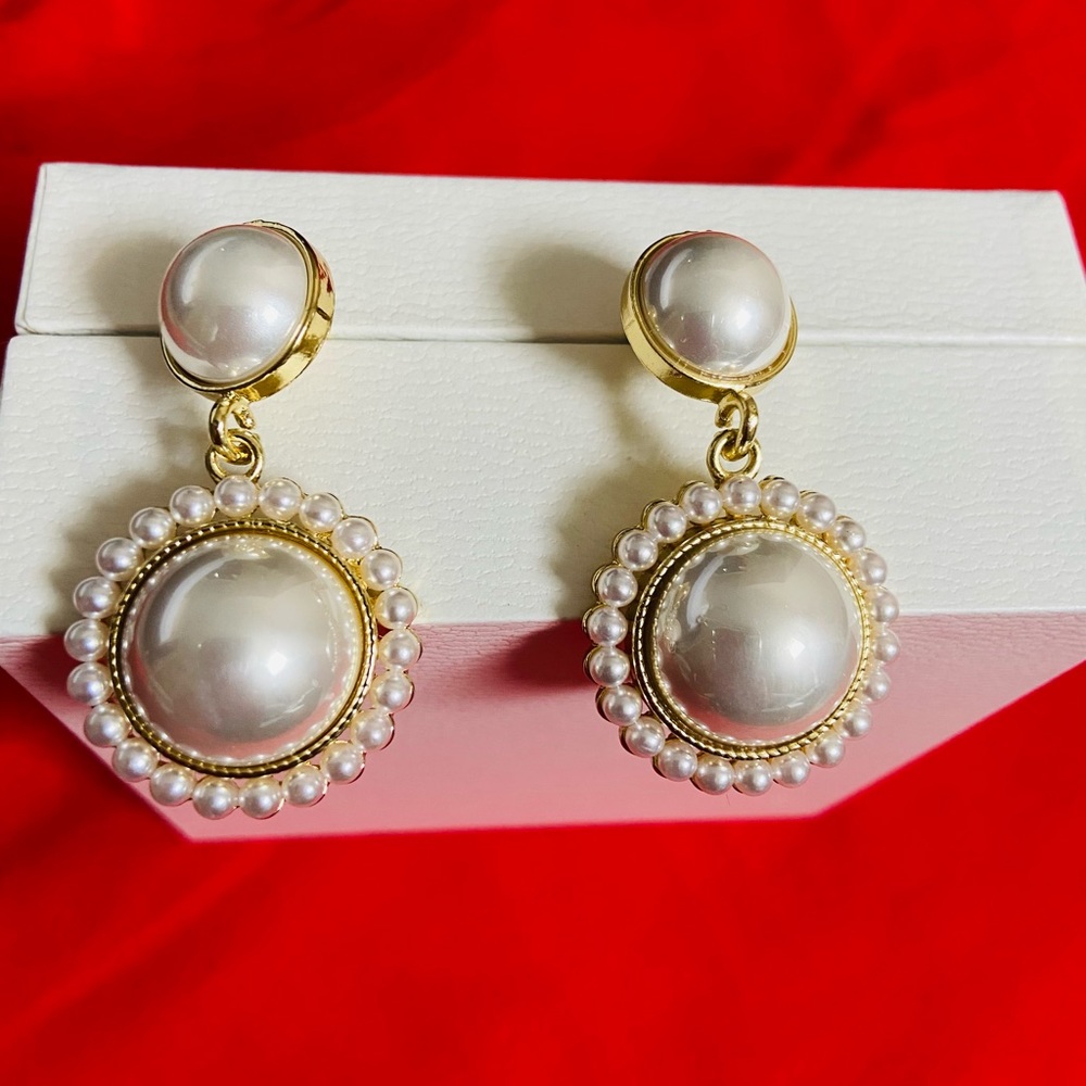 Earrings - Picture 2 of 5